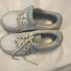 New Balance sneakers size 10 white with blue